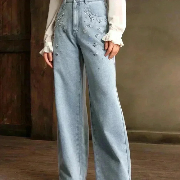 Light Wash Casual Women's Hand-Stitched Rhinestone Jeans - Picture 8 of 8